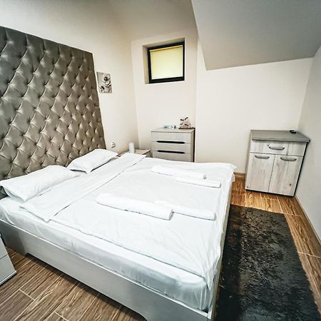 Splendor Boutique Pitesti Luaran gambar
