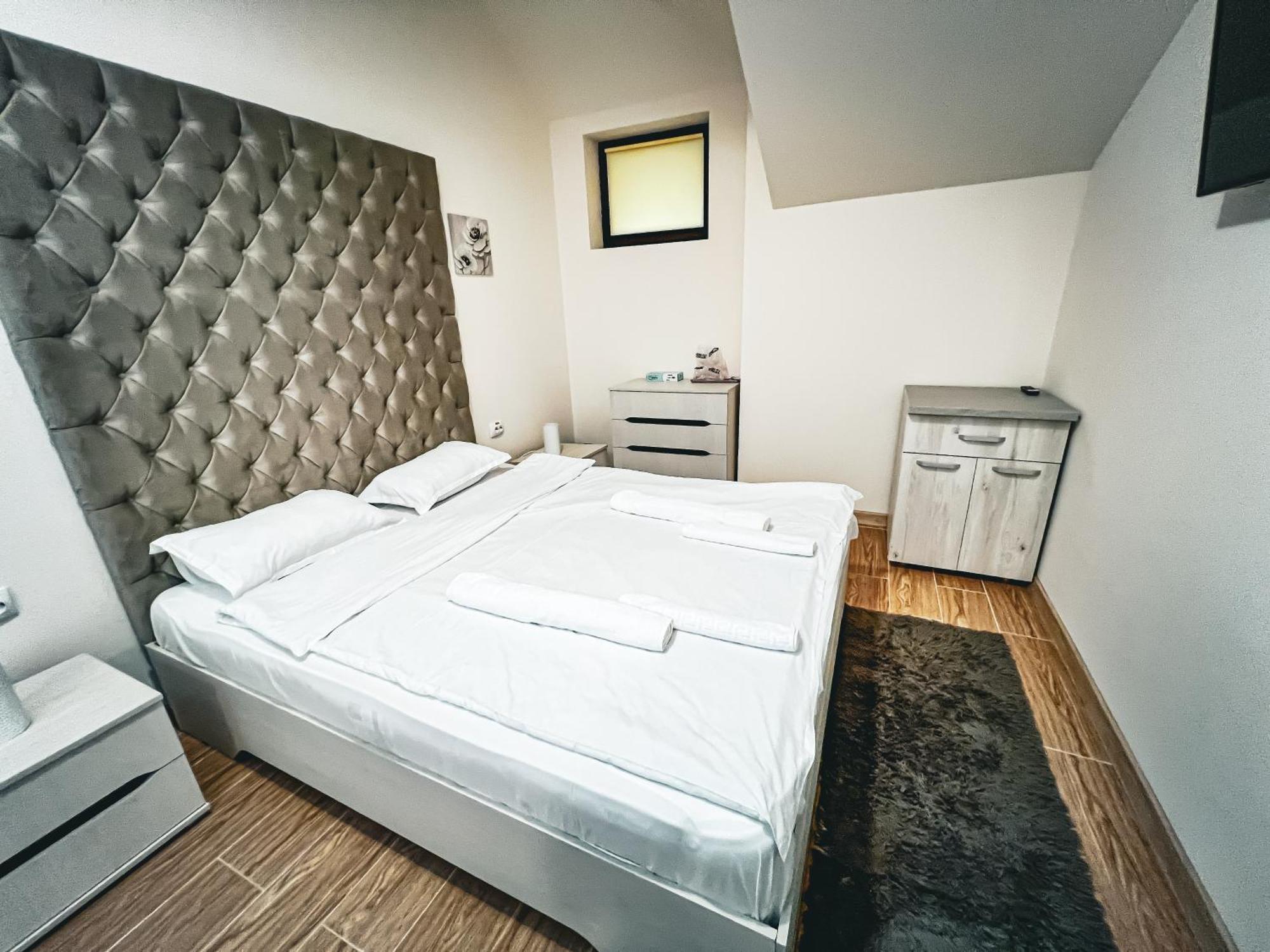 Splendor Boutique Pitesti Luaran gambar